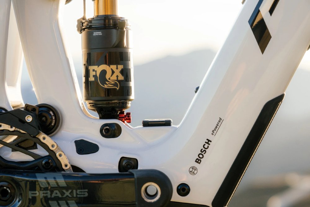 shuttle lt bitw gallery carousel 2 4521bcddc Personalizzato